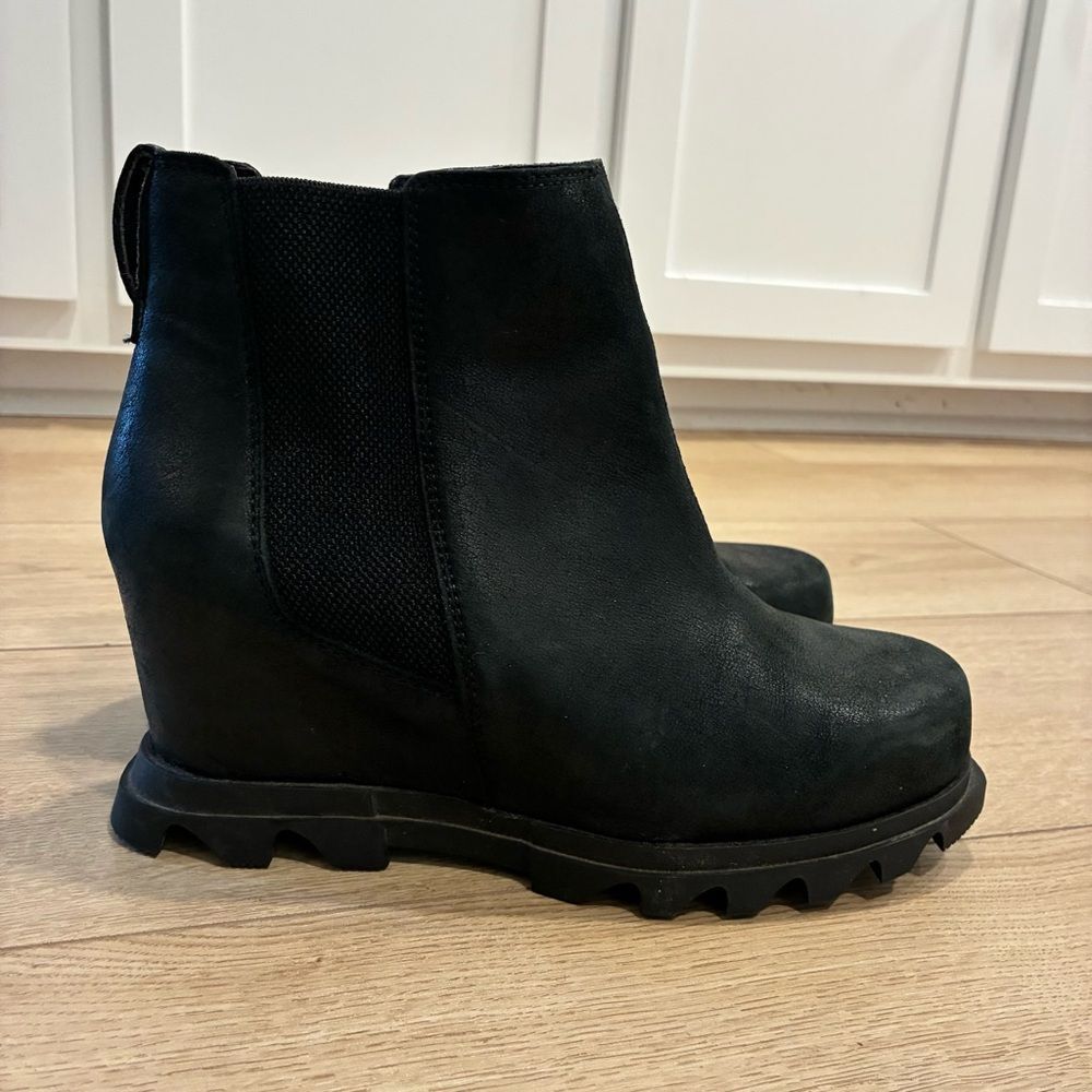Sorel Women’s Joan of Arctic Wedge Ankle Booties Leather Black Size 7.5 Wide